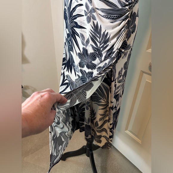 Lauren Ralph Lauren Navy and White Floral Dress Wrap Style Dress, Size 16 - Picture 3 of 10